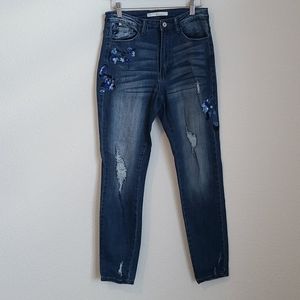 Flowered Stitching KanCan blue jeans